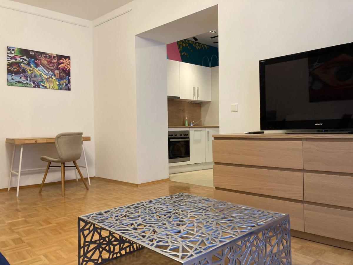 Carillon By Bestchoice - Old City - Self Check-In With Parking Option غراتس المظهر الخارجي الصورة