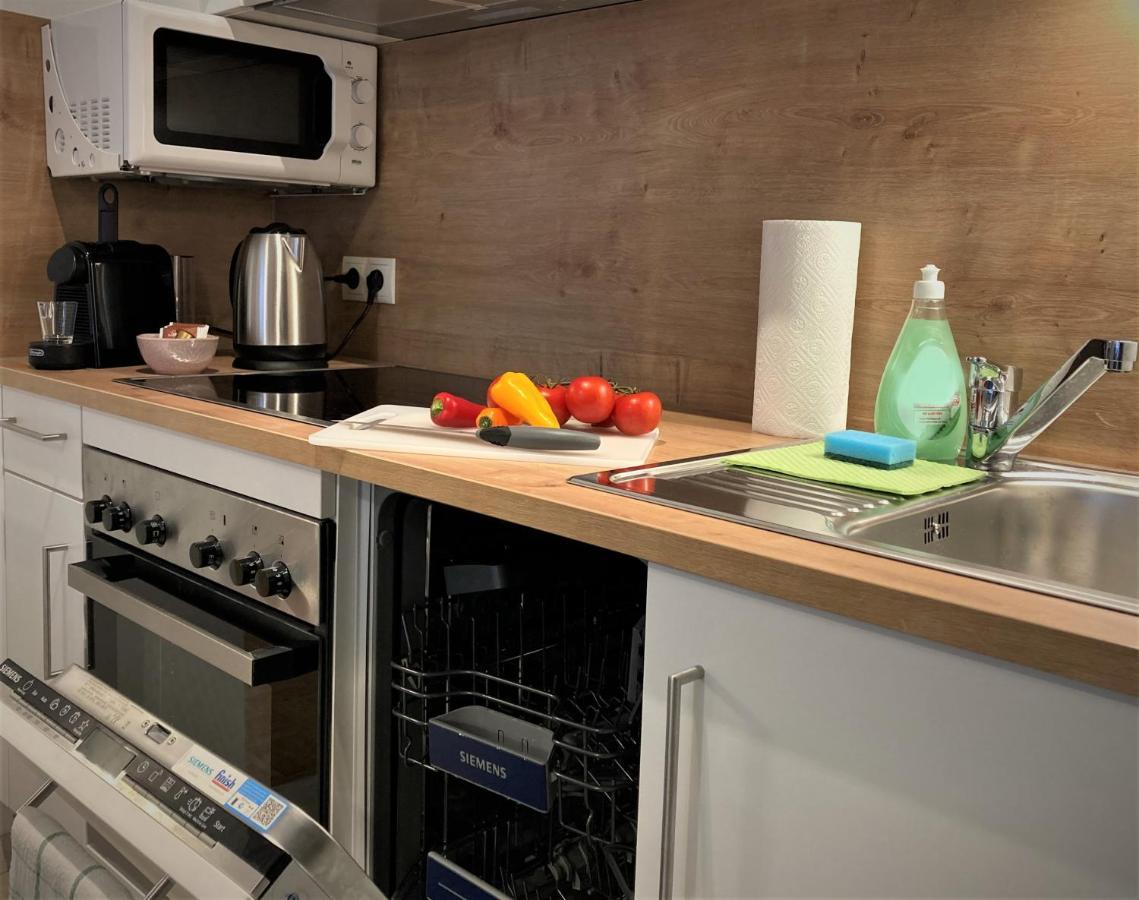 Carillon By Bestchoice - Old City - Self Check-In With Parking Option غراتس المظهر الخارجي الصورة